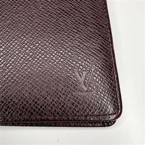 bifold louis vuitton wallet